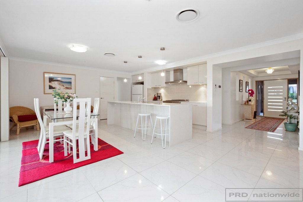 8 Swiftwing Close CHISHOLM 11