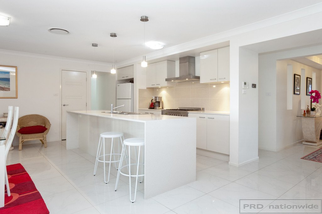 8 Swiftwing Close CHISHOLM 12