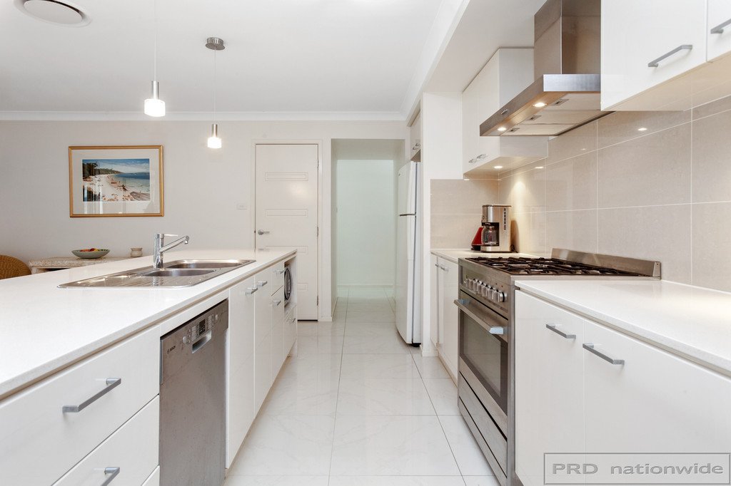 8 Swiftwing Close CHISHOLM 13