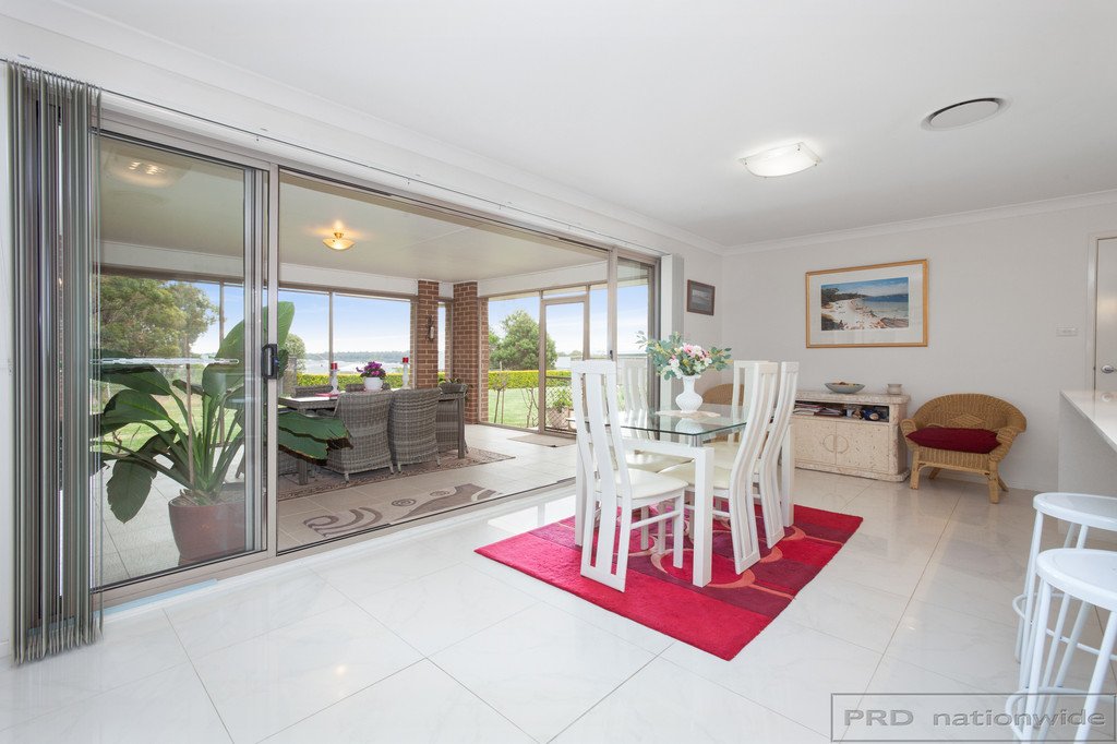 8 Swiftwing Close CHISHOLM 15