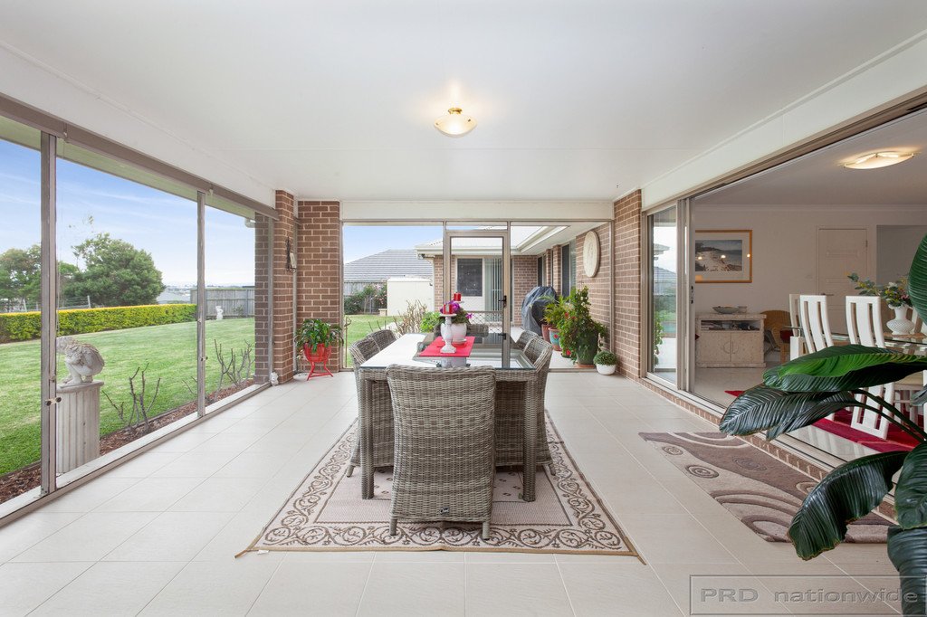 8 Swiftwing Close CHISHOLM 16