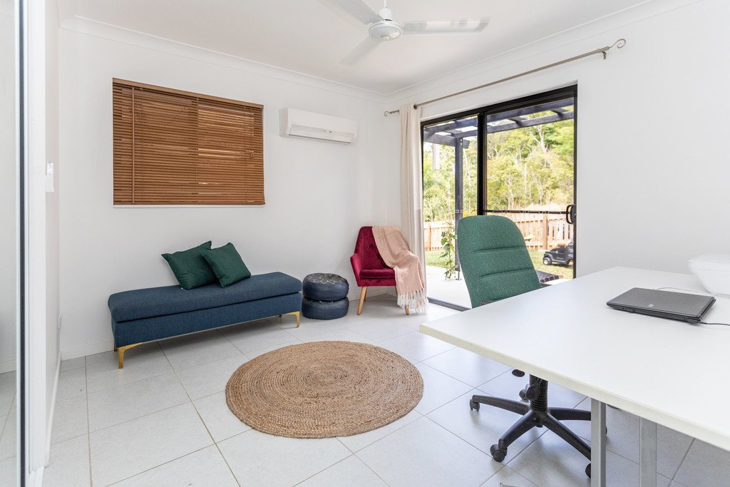 8 Tanika Road CANNONVALE 7