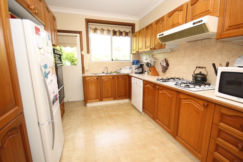 8 Targo Road BEVERLEY PARK 2