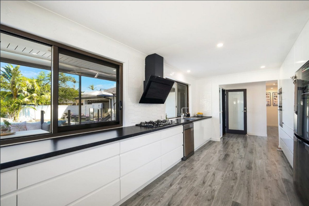 8 Tartan Court Mermaid Waters 6