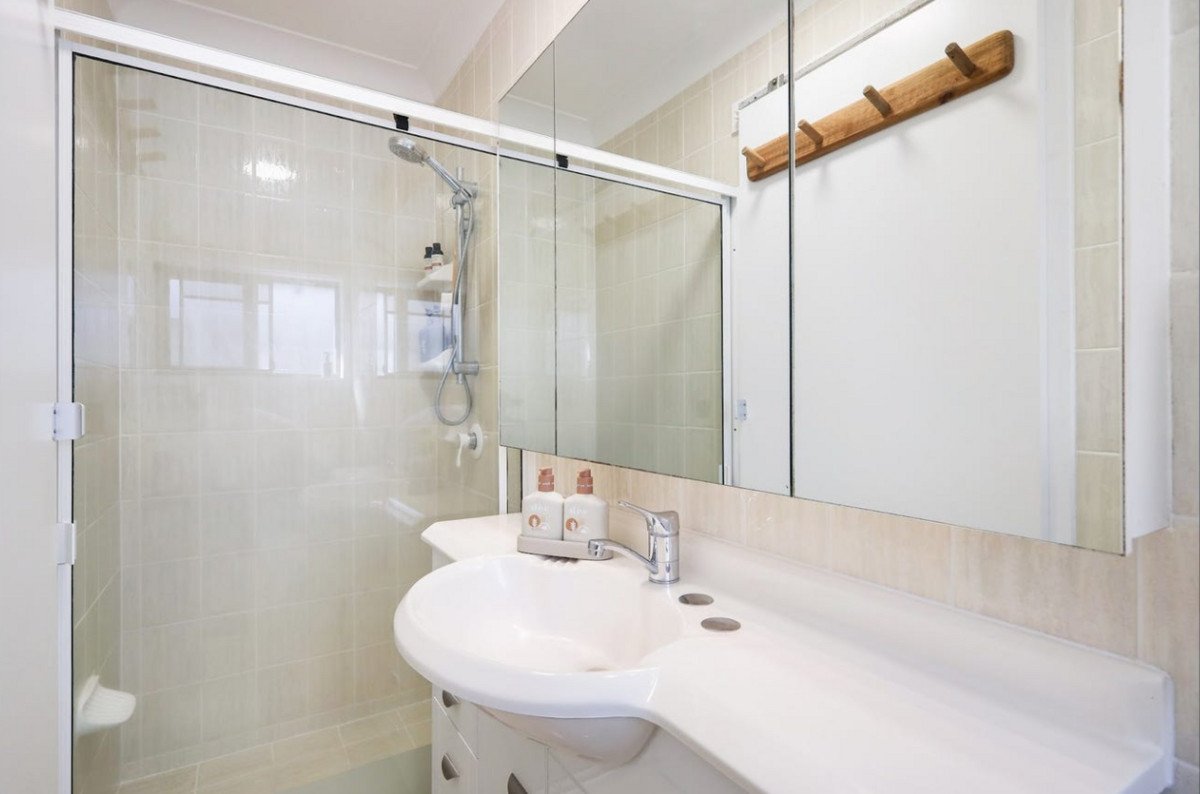 8 Tartan Court Mermaid Waters 14