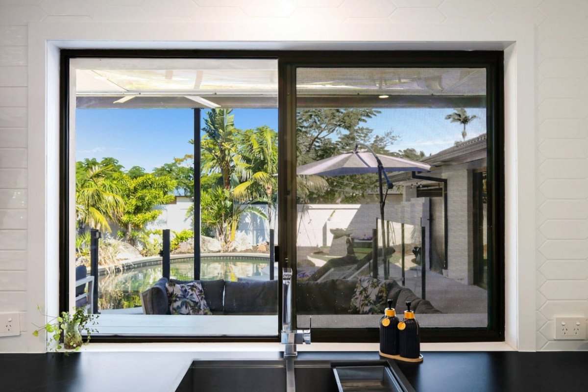 8 Tartan Court Mermaid Waters 6
