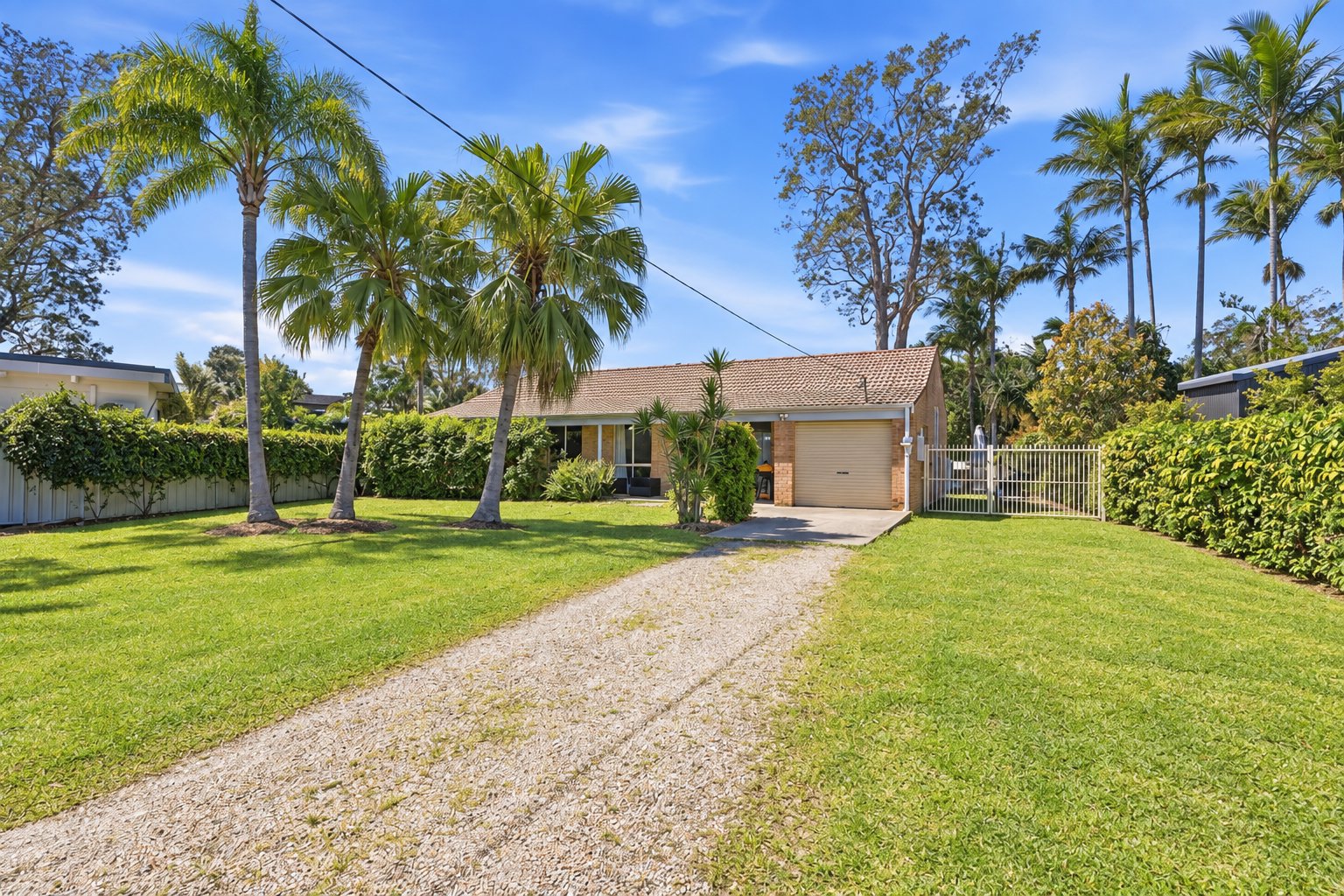 8 Taylor Close EMERALD BEACH 2