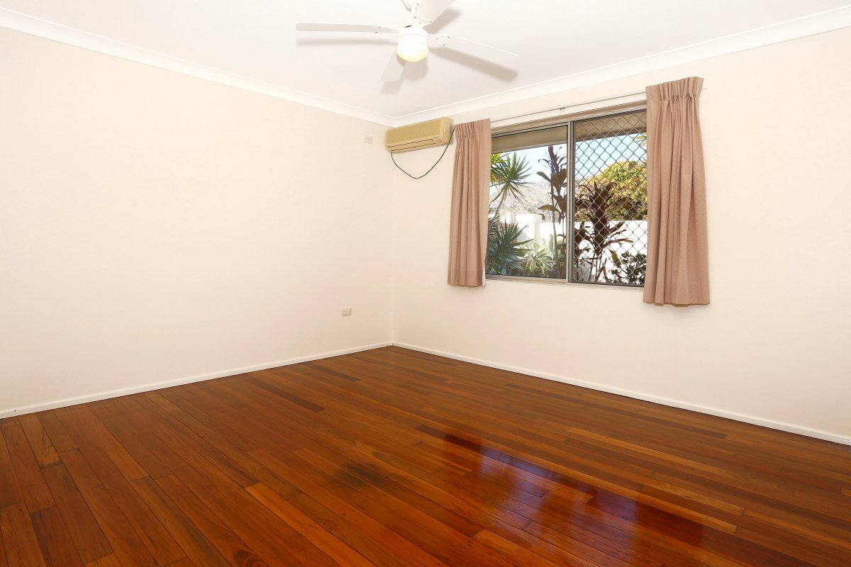 8 Tecoma Street SOUTHPORT 9