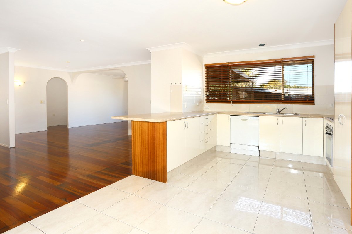 8 Tecoma Street SOUTHPORT 4