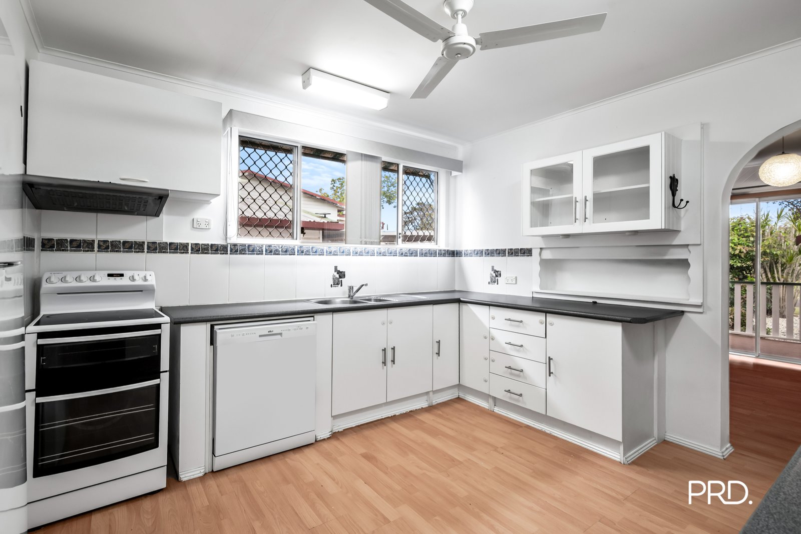 8 Tenth Street WARRAGAMBA 3