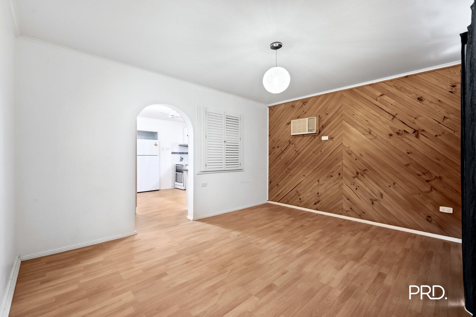 8 Tenth Street WARRAGAMBA 6