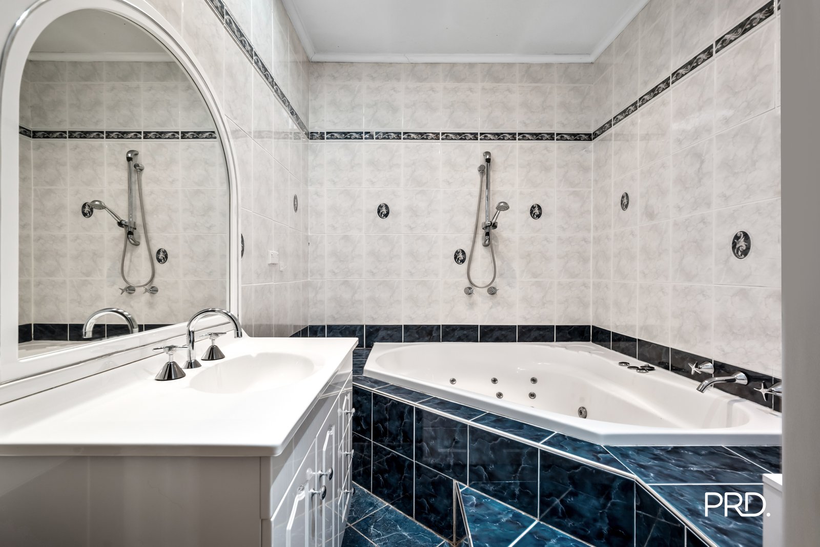 8 Tenth Street WARRAGAMBA 9