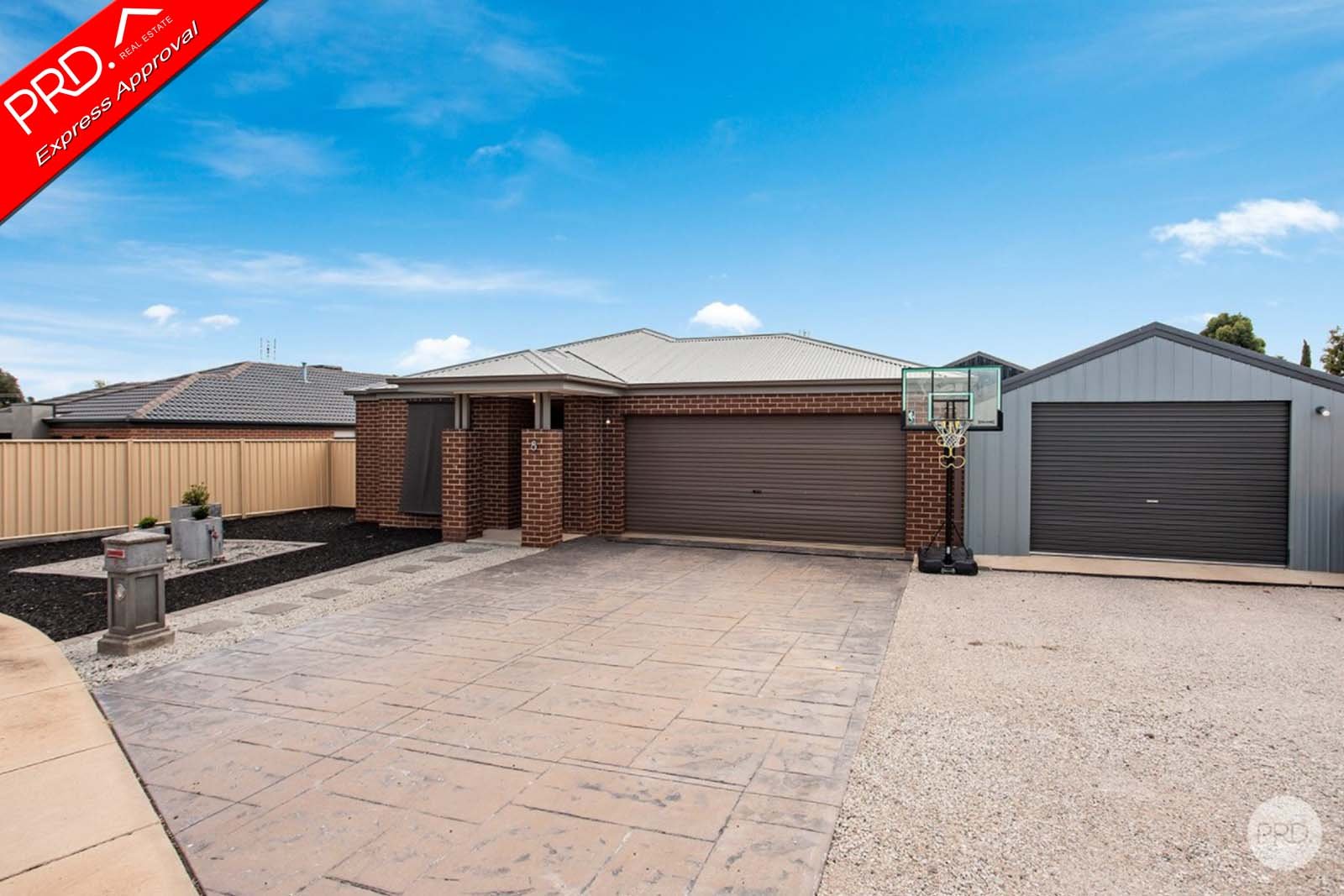 8 Terage Court CALIFORNIA GULLY 2