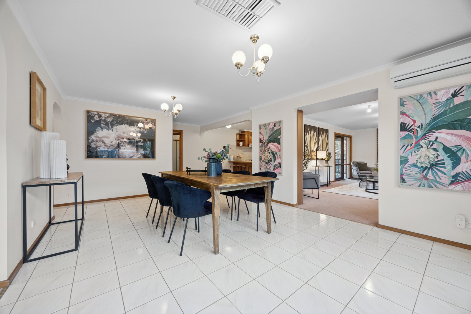 Gallery: 8 Teralba Close