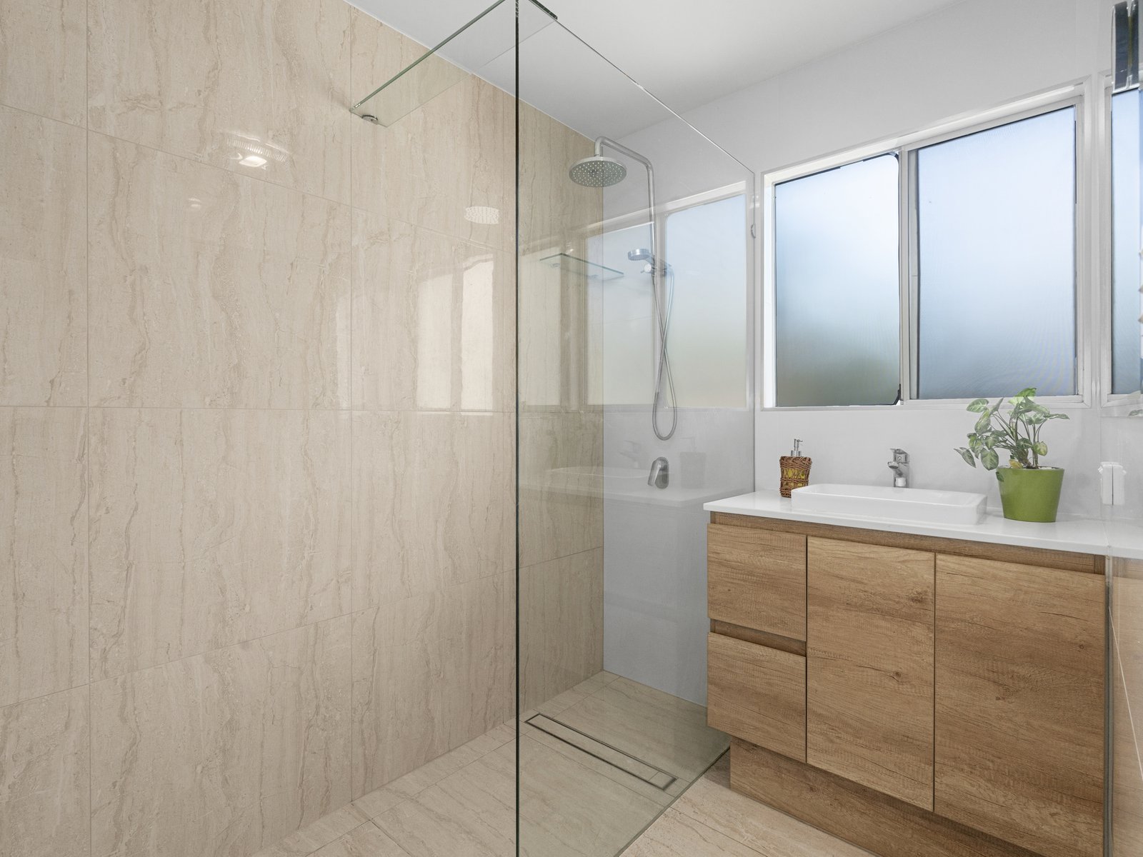 8 Terrace Street CHINDERAH 15