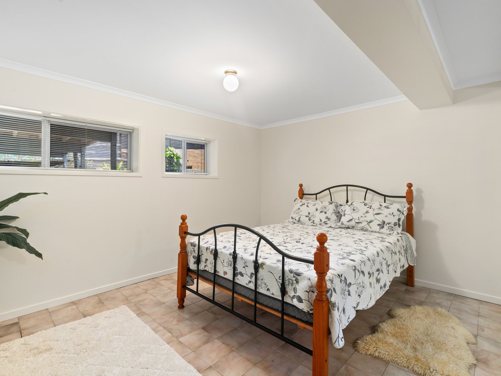 8 Terrace Street CHINDERAH 19