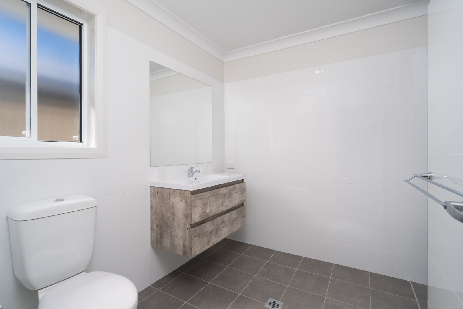 8 Thane Court LLOYD 7