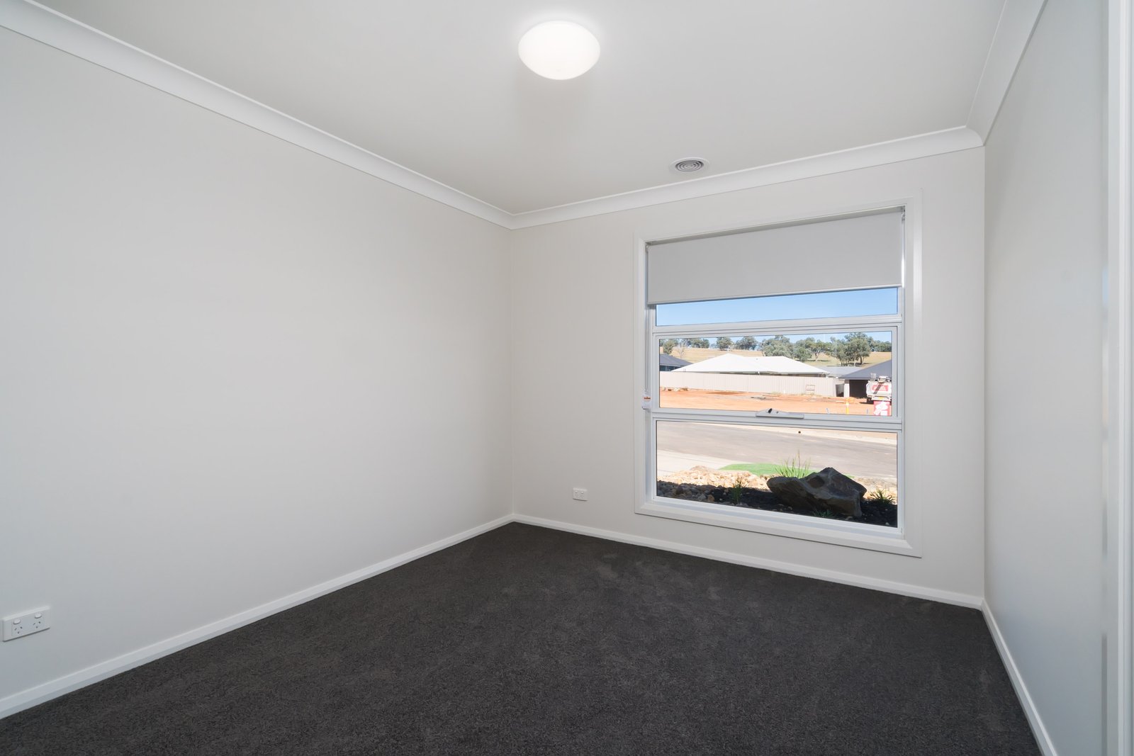 8 Thane Court LLOYD 9