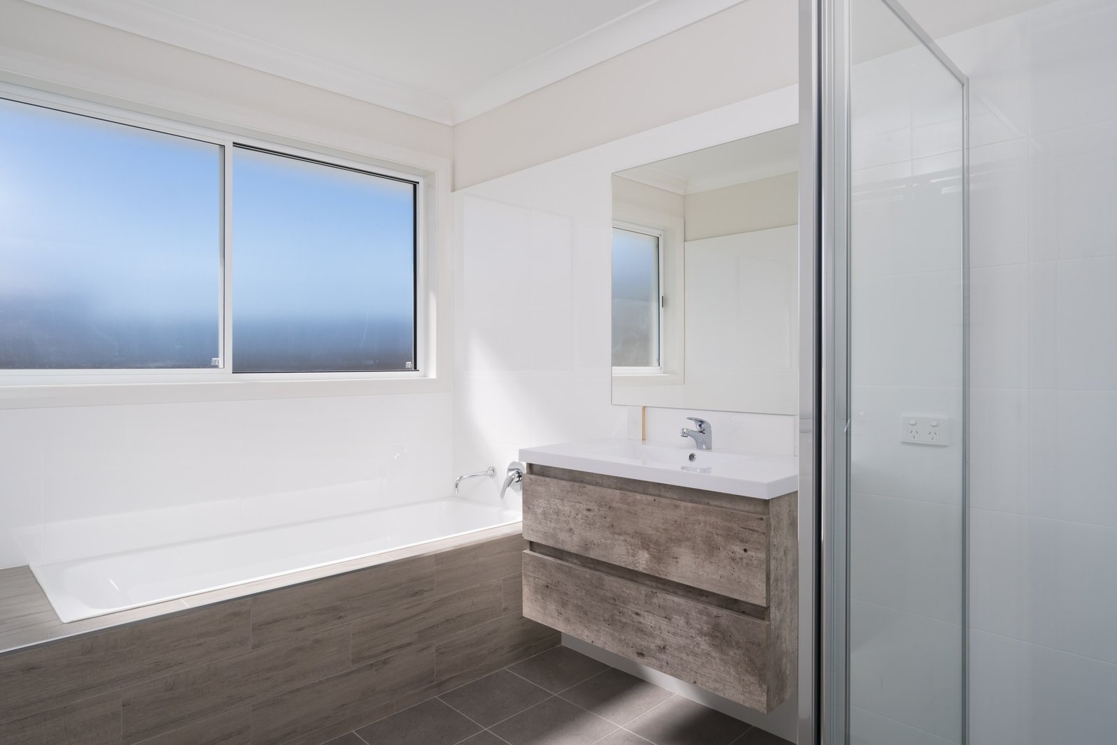 8 Thane Court LLOYD 10