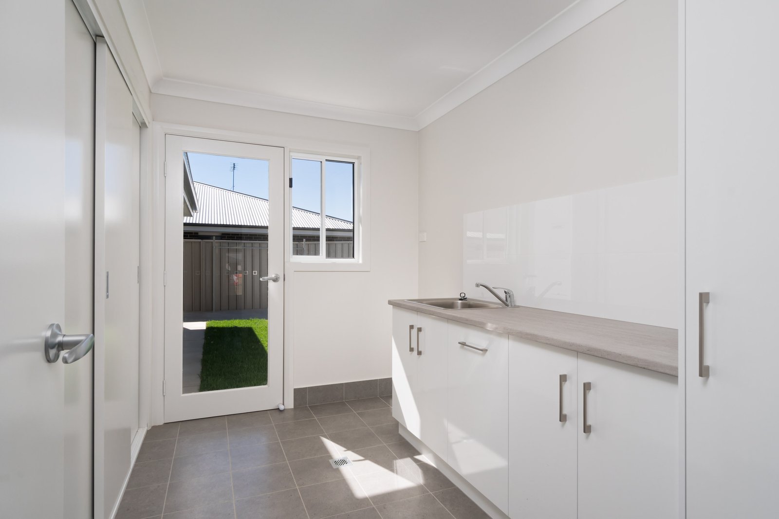 8 Thane Court LLOYD 11