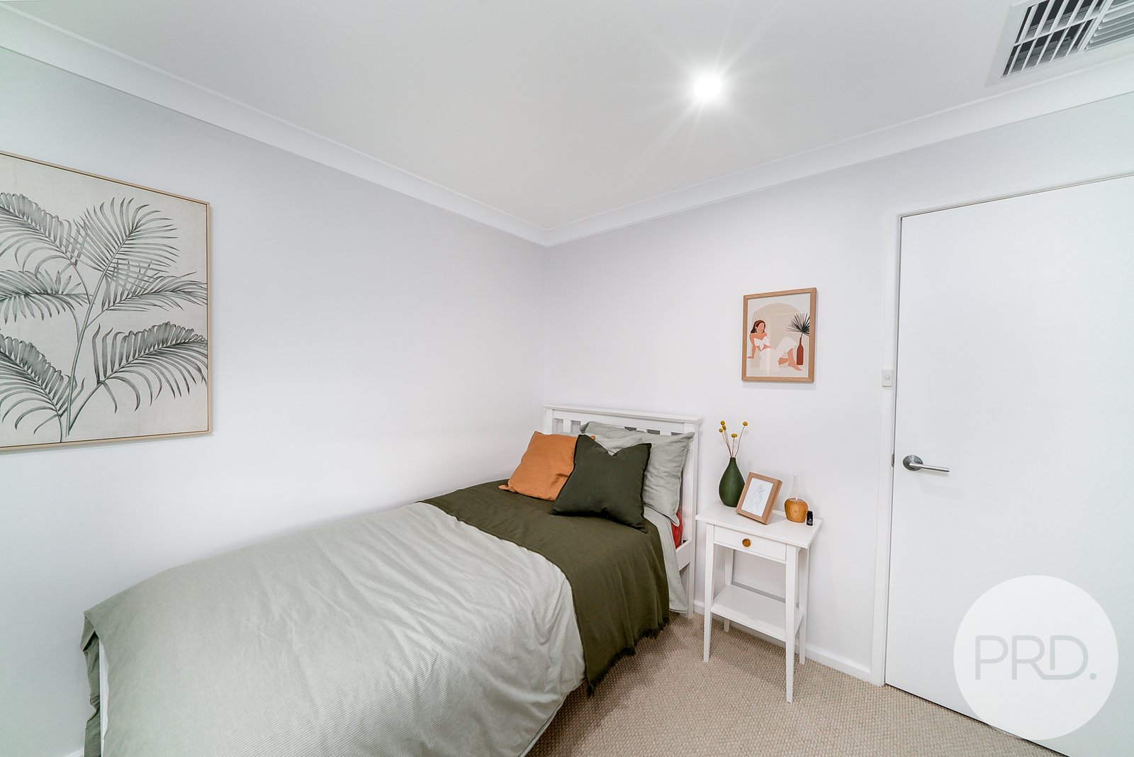 8 Thomas Street WAGGA WAGGA 13