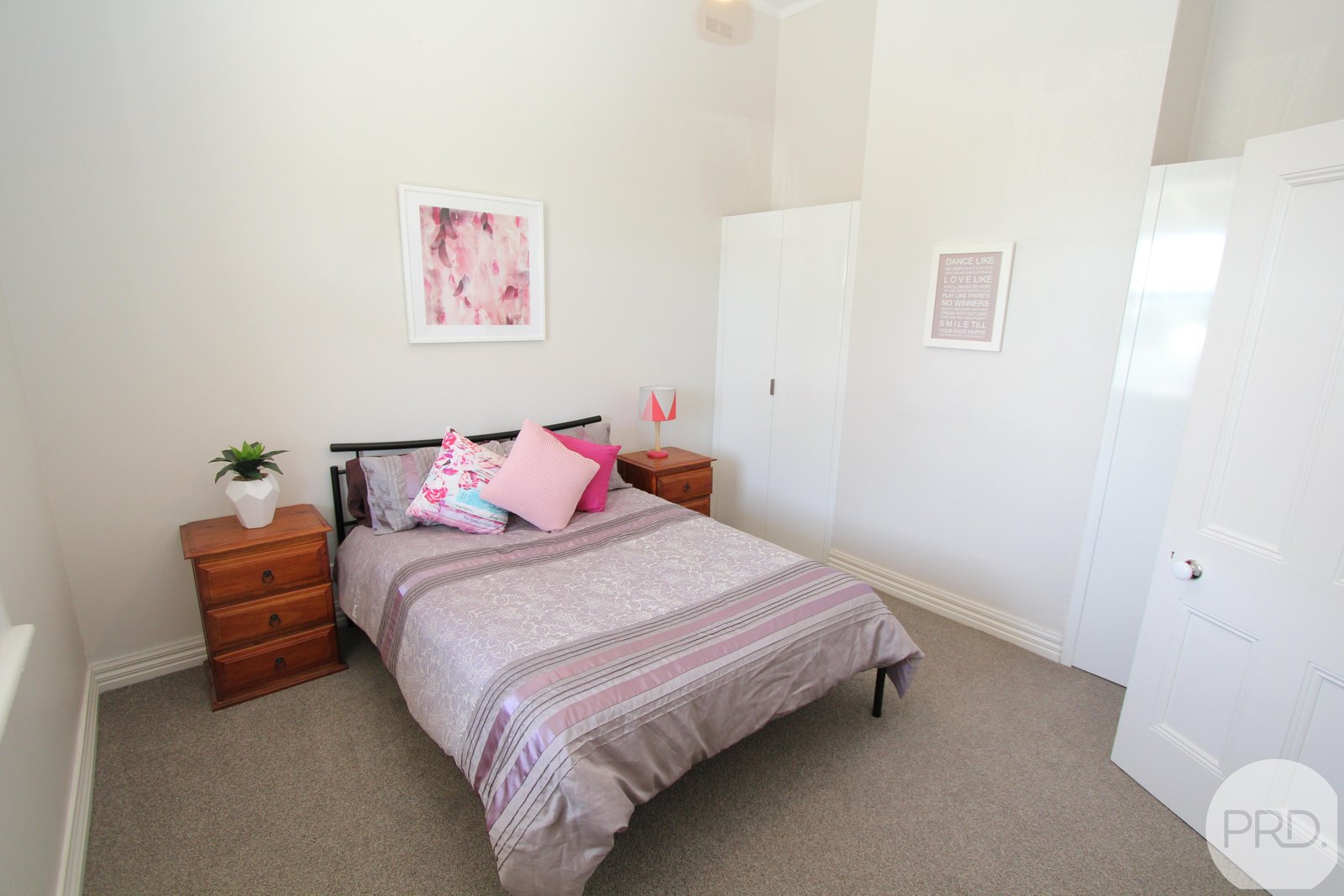 8 Thompson Street BROWN HILL 6