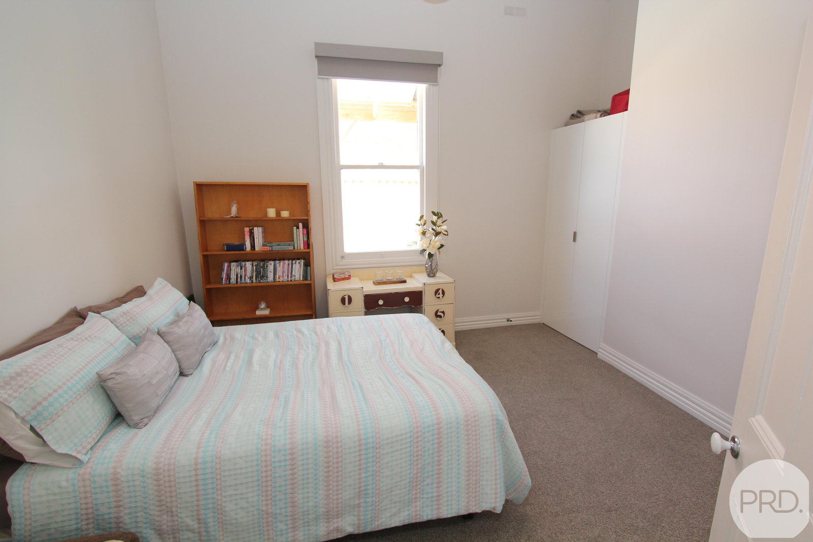 8 Thompson Street BROWN HILL 8