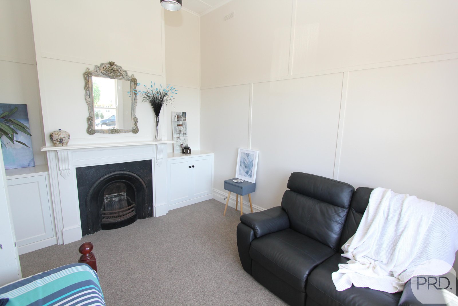 8 Thompson Street BROWN HILL 9
