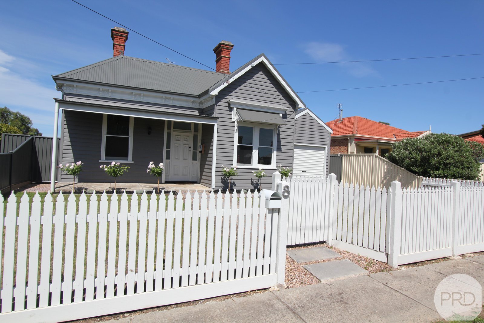 8 Thompson Street BROWN HILL 13