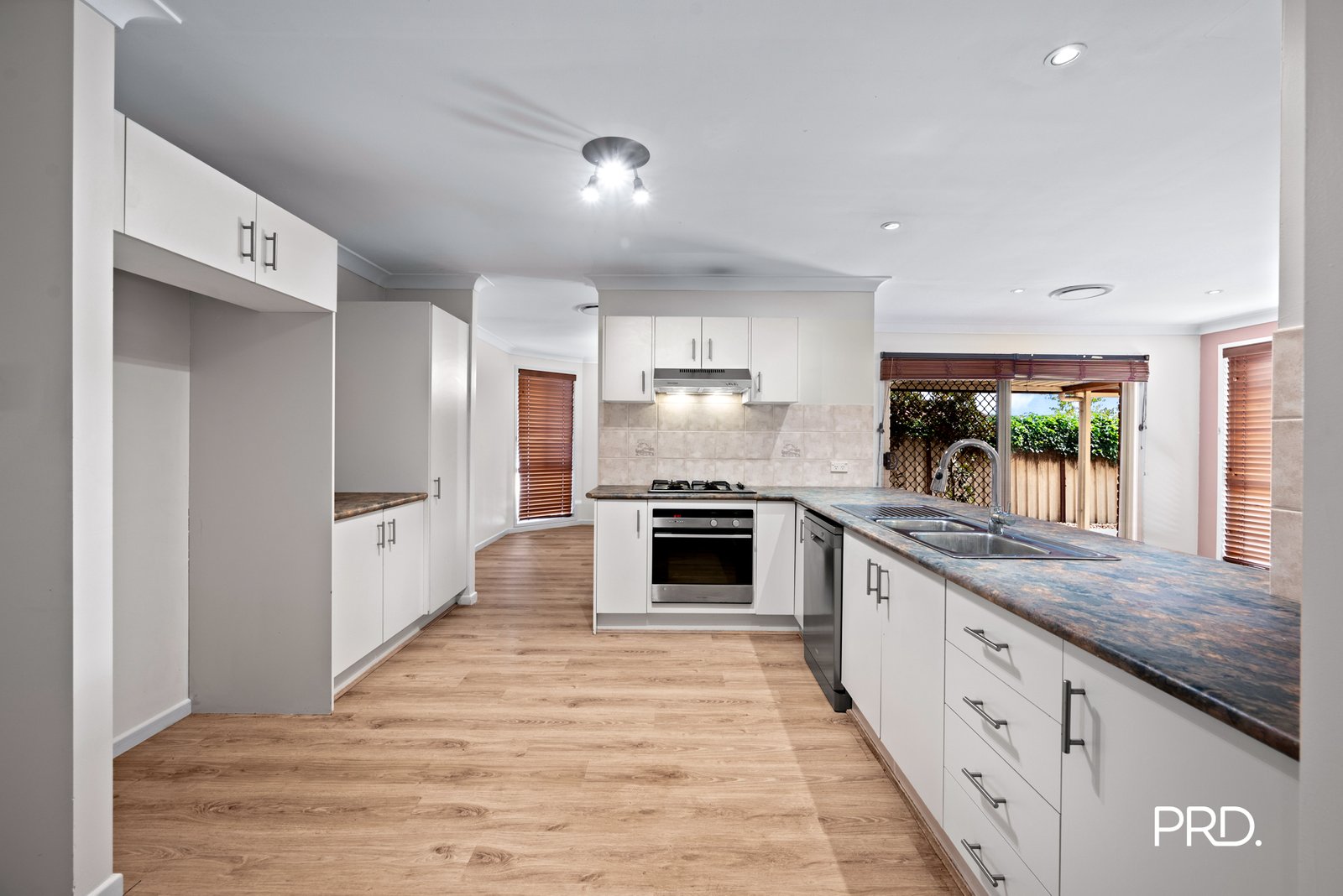 8 Thornbill Crescent GLENMORE PARK 2