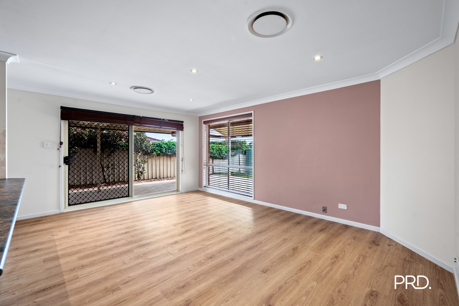 8 Thornbill Crescent GLENMORE PARK 6