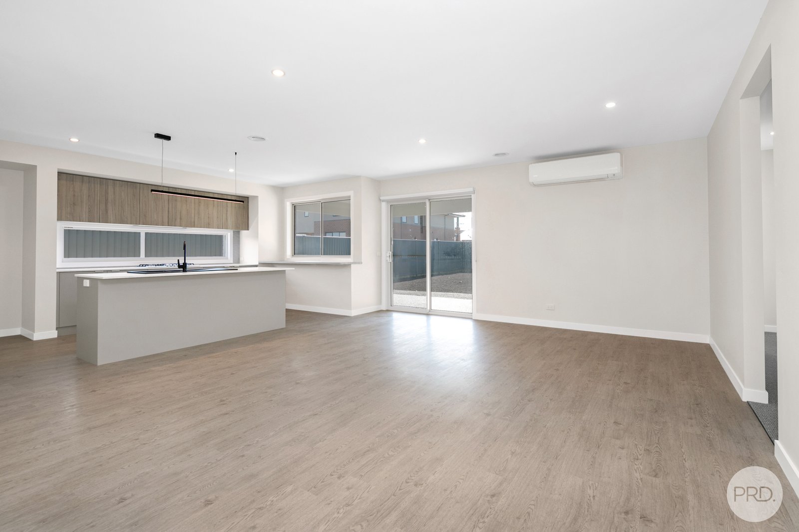 8 Thurling Parade LUCAS 5