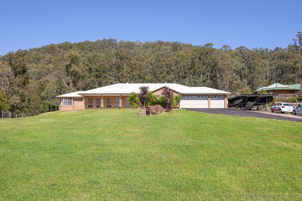 8 Timbertop Road GLEN OAK 1