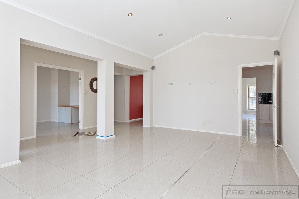 8 Timbertop Road GLEN OAK 4