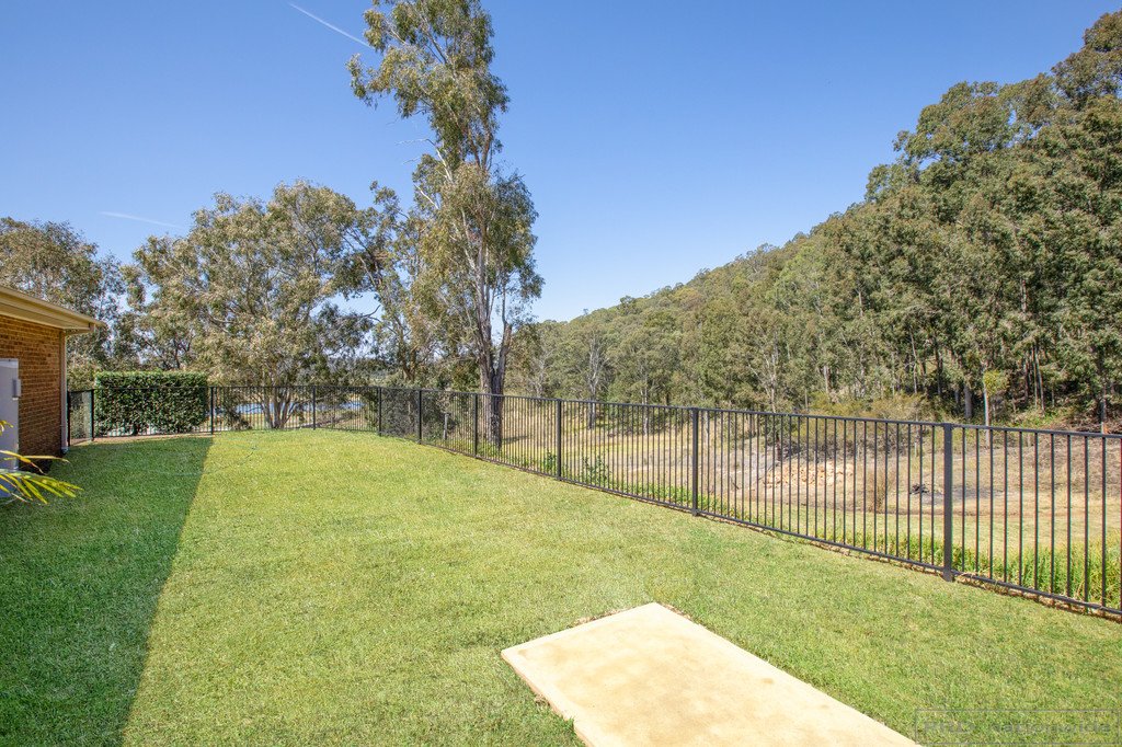 8 Timbertop Road GLEN OAK 14