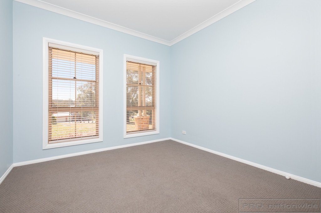 8 Timbertop Road GLEN OAK 22