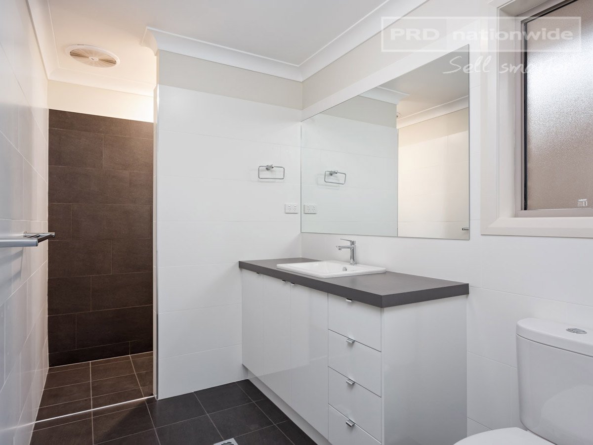 8 Tingwell Place LLOYD 4