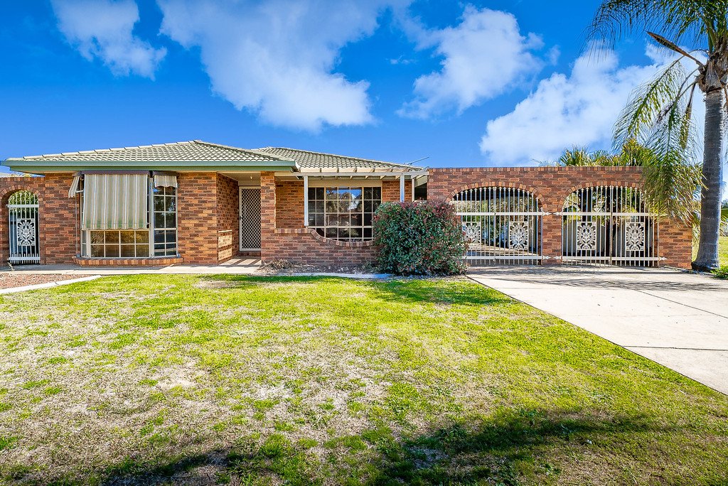 8 Toney Place GLENFIELD PARK 1