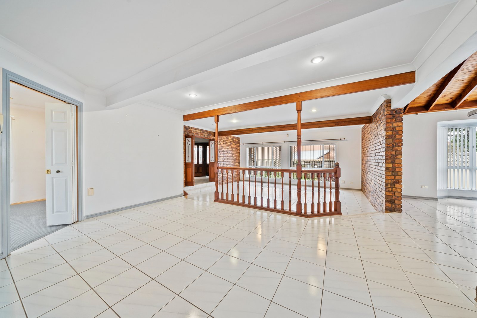 8 Toondah Court VICTORIA POINT 3