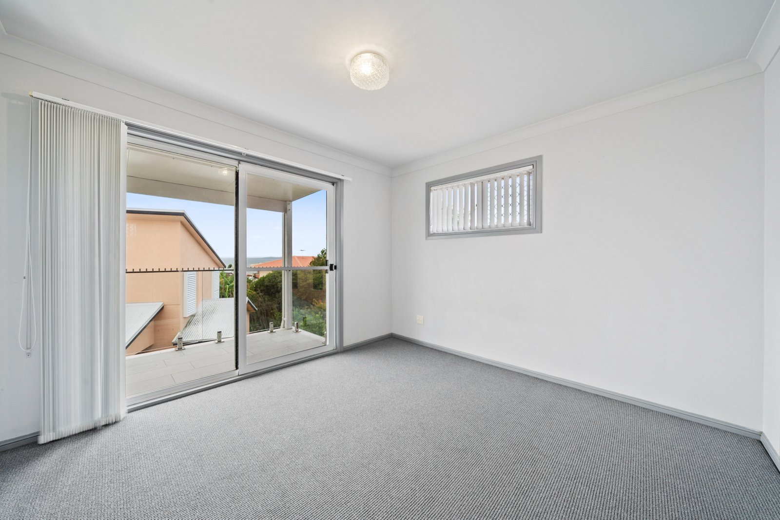 8 Toondah Court VICTORIA POINT 8