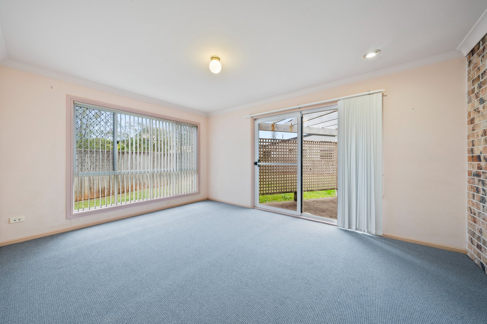 8 Toondah Court VICTORIA POINT 9