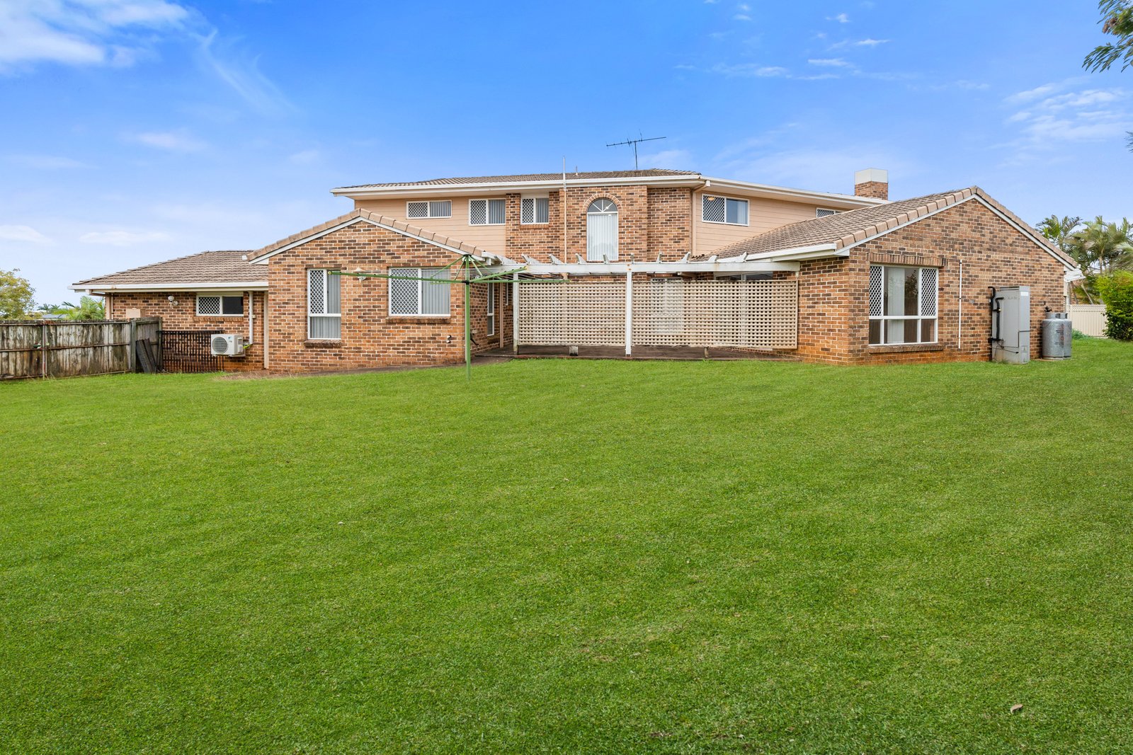 8 Toondah Court VICTORIA POINT 14