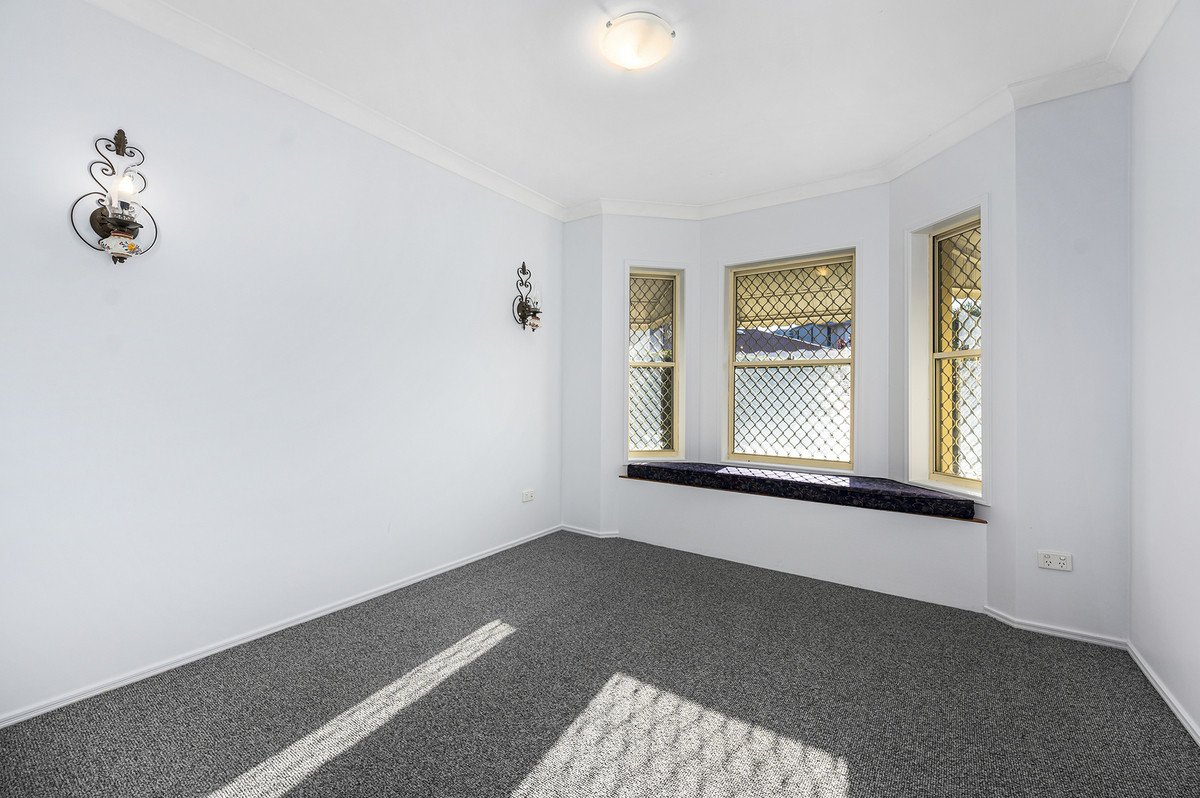 8 Torres Court Burleigh Waters 10