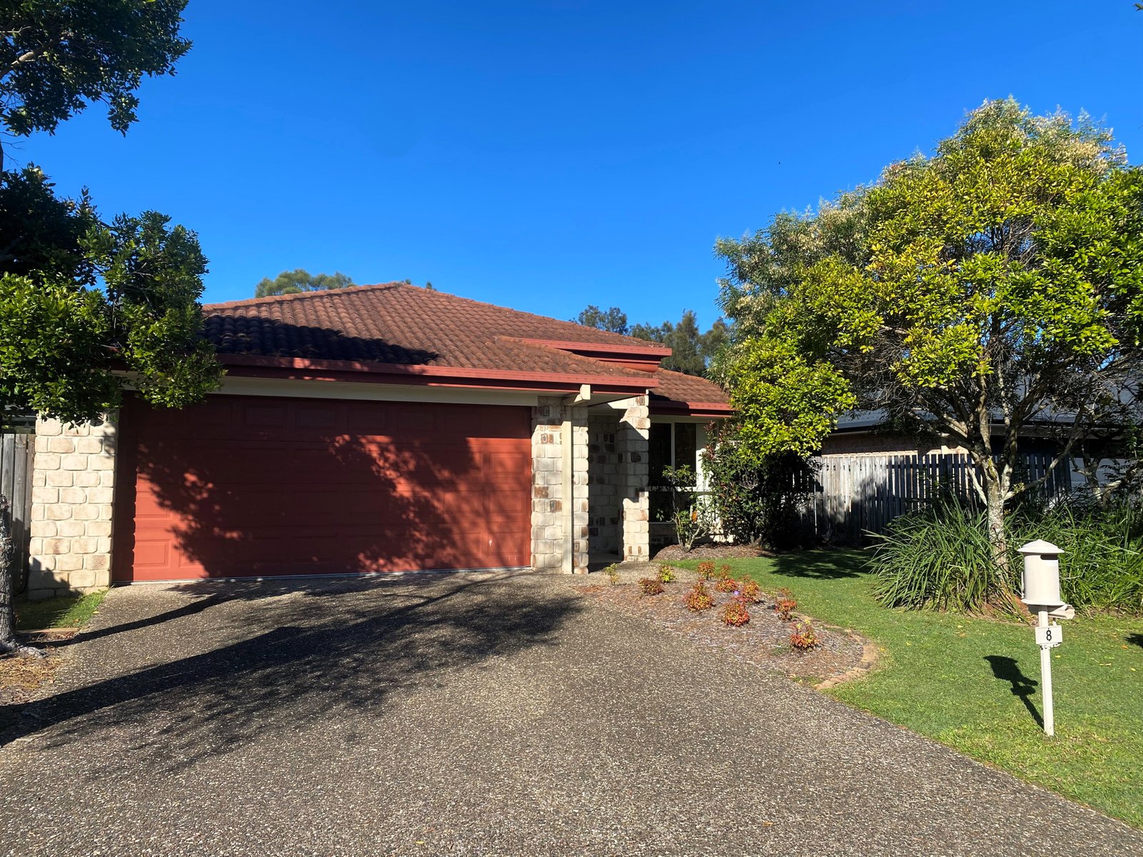 8 Tracey Crescent VARSITY LAKES 1