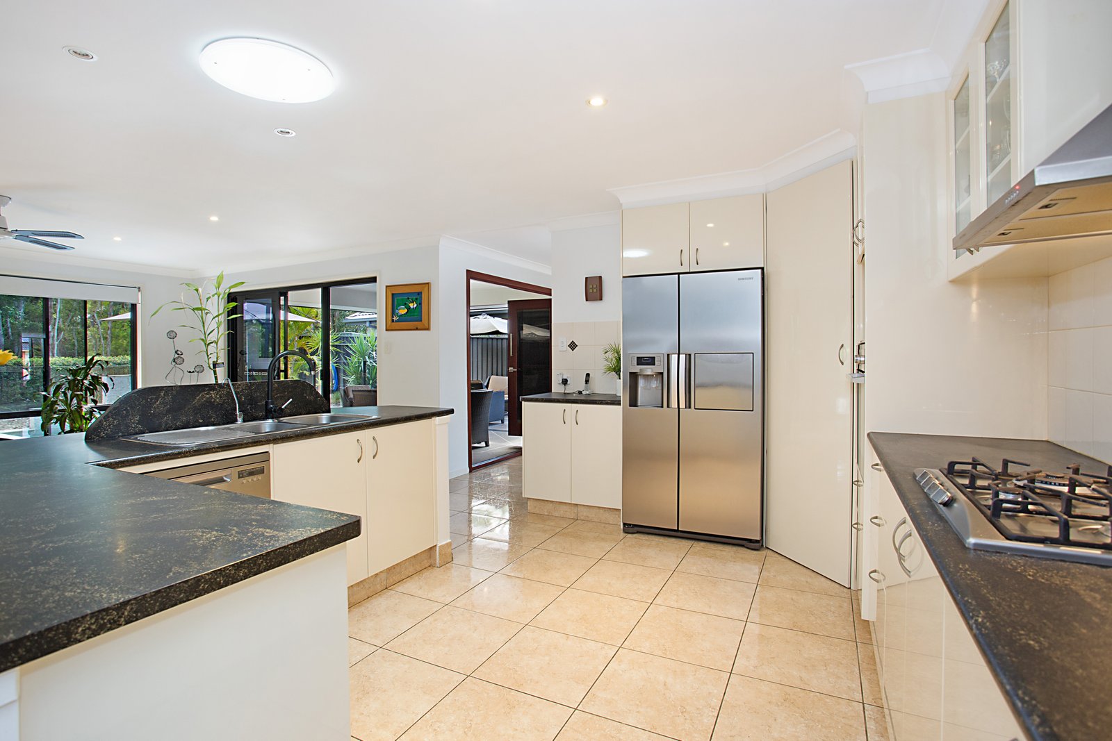 8 Traminer Court TWEED HEADS SOUTH 4