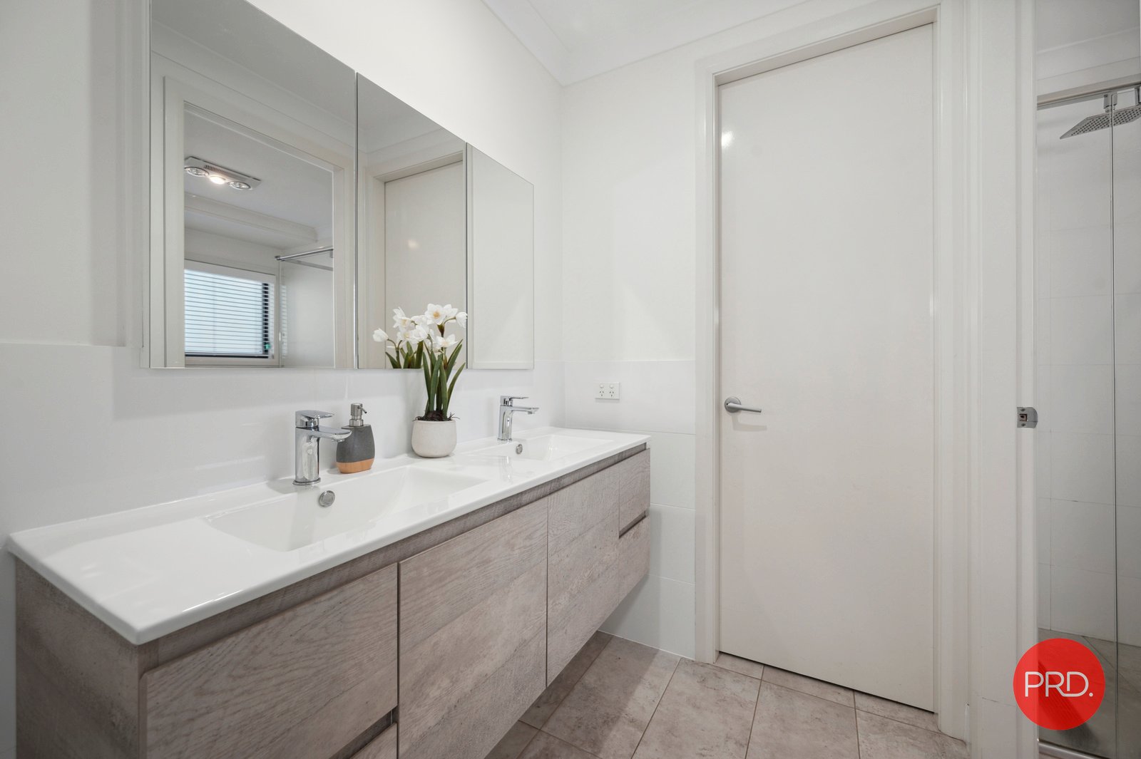 8 Trevally Street KORORA 15