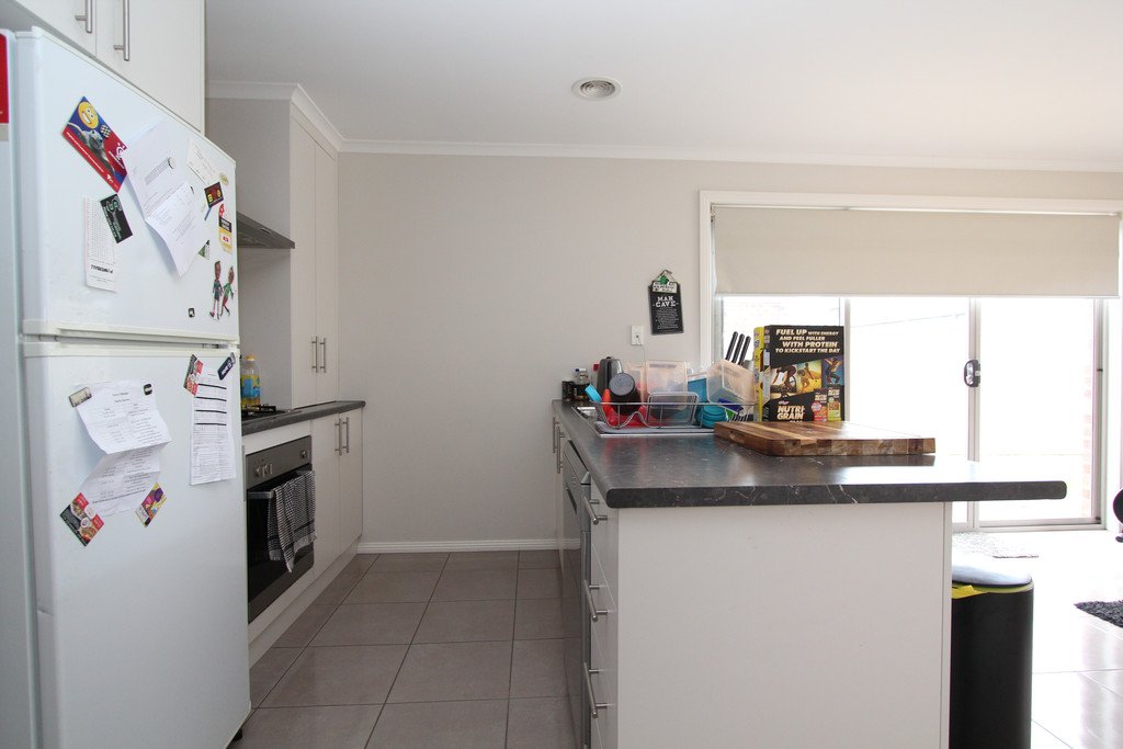 8 Tristan Drive SEBASTOPOL 3