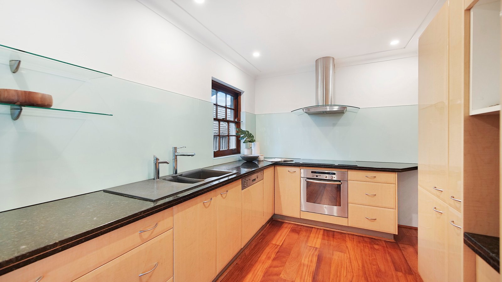 8 Tyrwhitt Street MAROUBRA 4