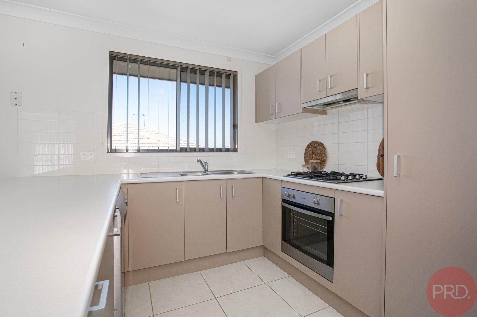 8 Undercliff Street CLIFTLEIGH 13