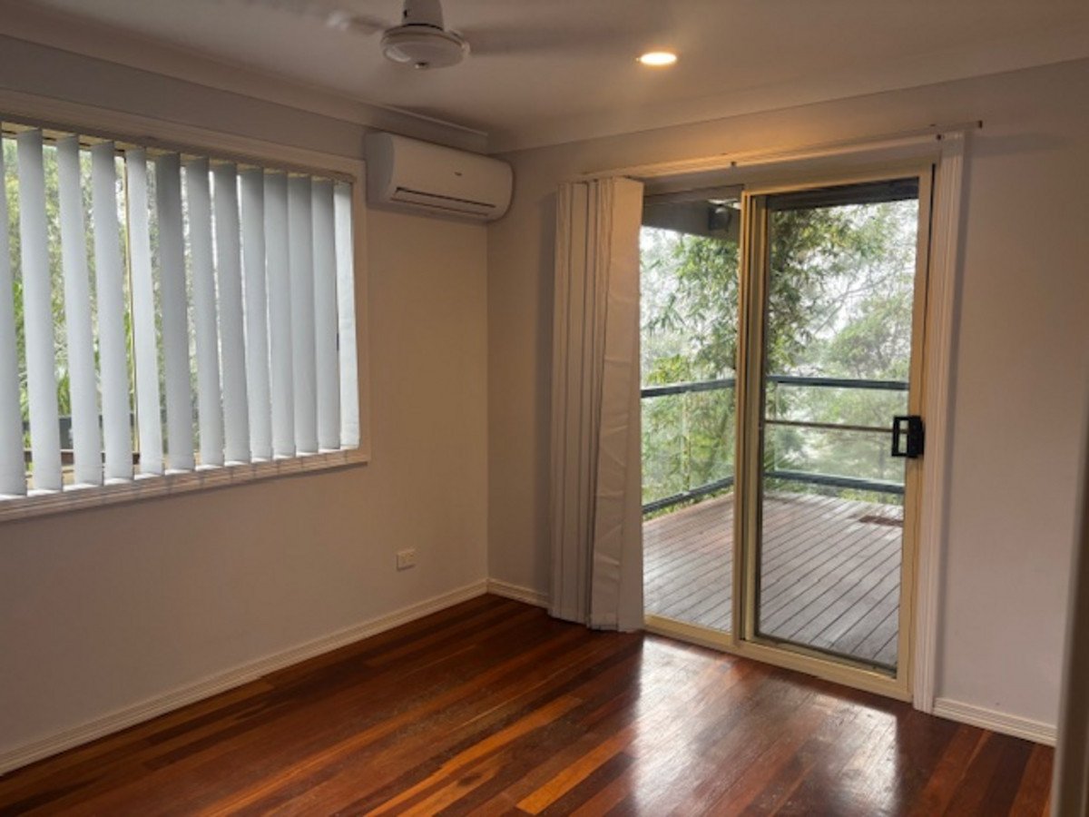 8 Vantage Point Drive BURLEIGH HEADS 11